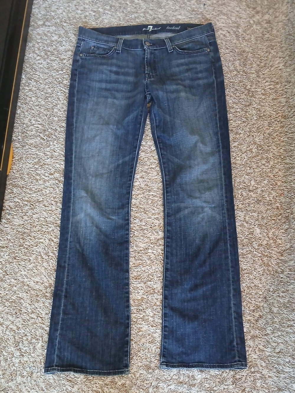 7 For All Mankind Dark Blue Women’s Bootcut Jeans With Distressed Bottoms Sz 31